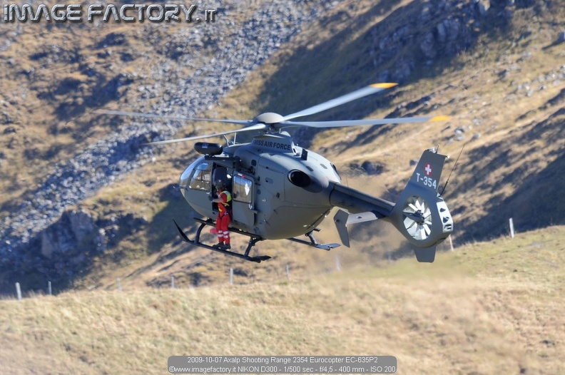 2009-10-07 Axalp Shooting Range 2354 Eurocopter EC-635P2.jpg